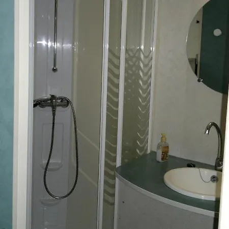 马里奥拉野营简易别墅酒店 营地